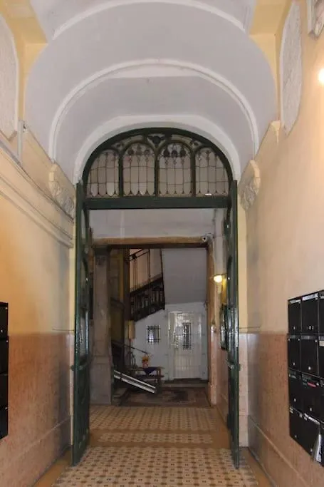 Huge Family Friendly 2Br Downtown Apt - Deco House Budapest
