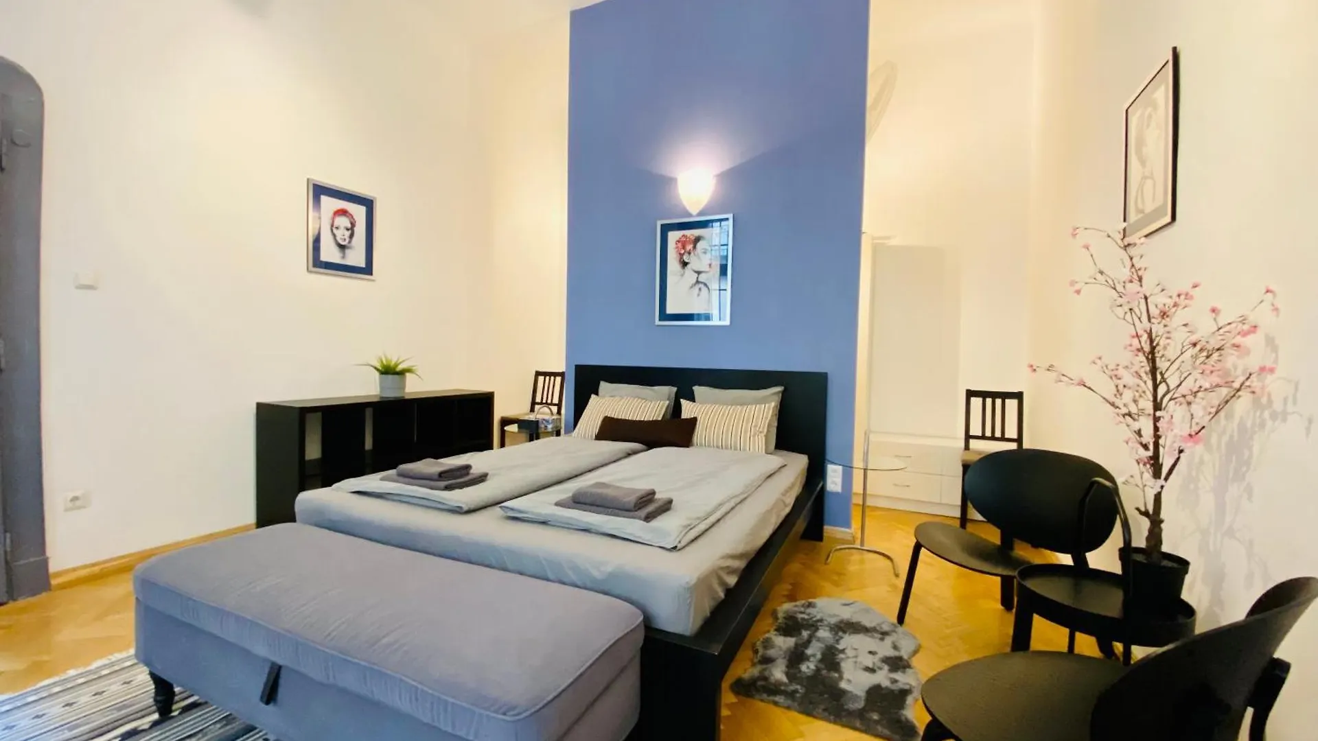 Huge Family Friendly 2Br Downtown Apt - Deco House Budapest Apartment