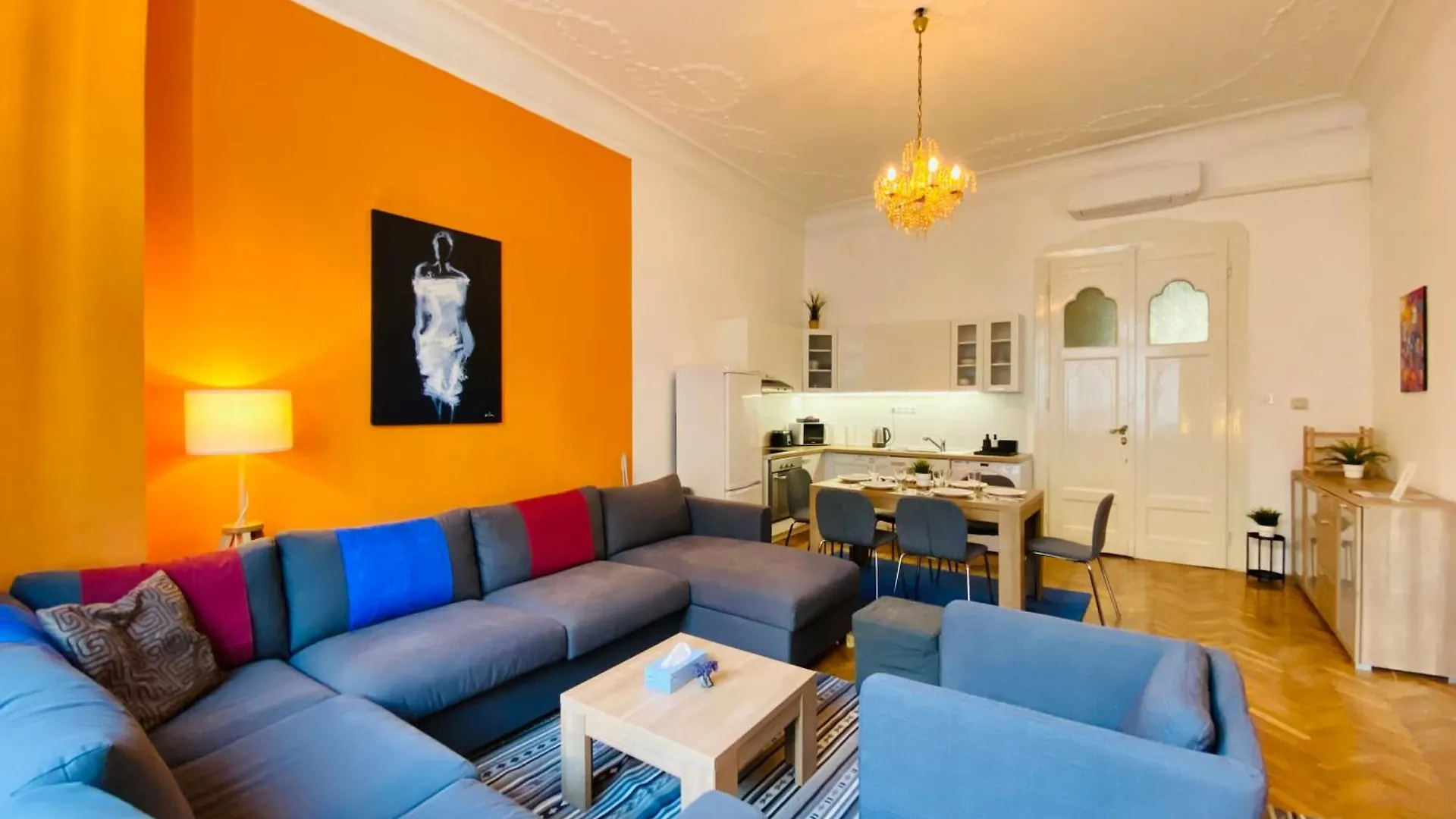 Apartment Huge Family Friendly 2Br Downtown Apt - Deco House Budapest Hungary
