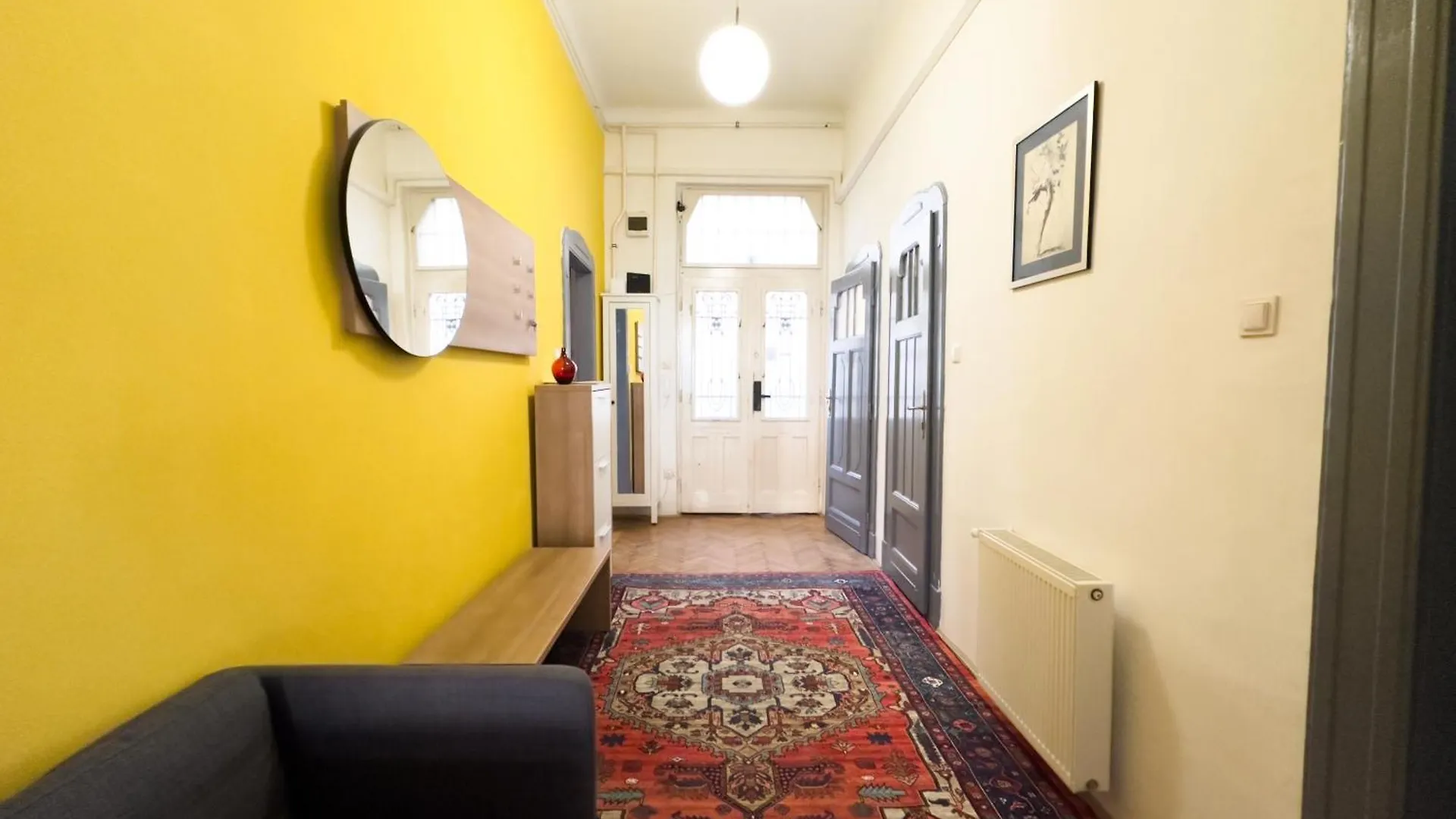 Huge Family Friendly 2Br Downtown Apt - Deco House Budapest 0*,  Hungary