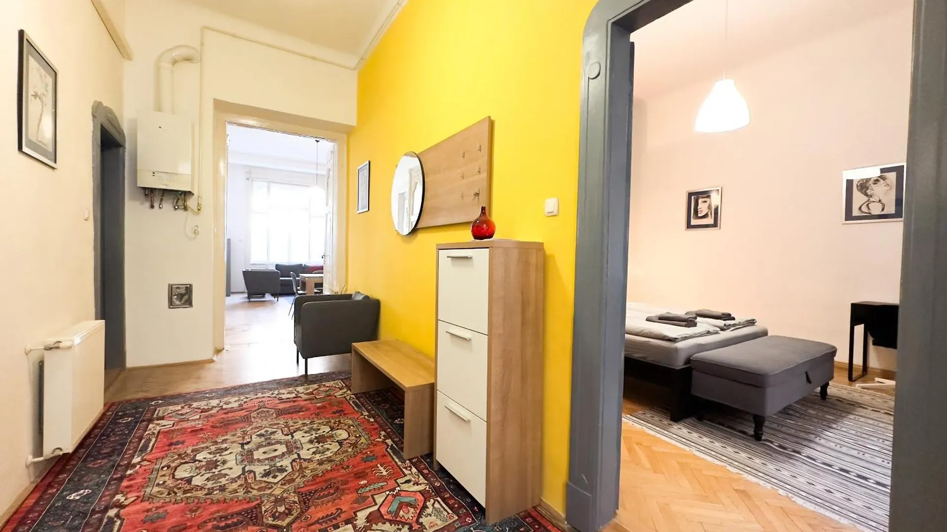 Apartment Huge Family Friendly 2Br Downtown Apt - Deco House Budapest