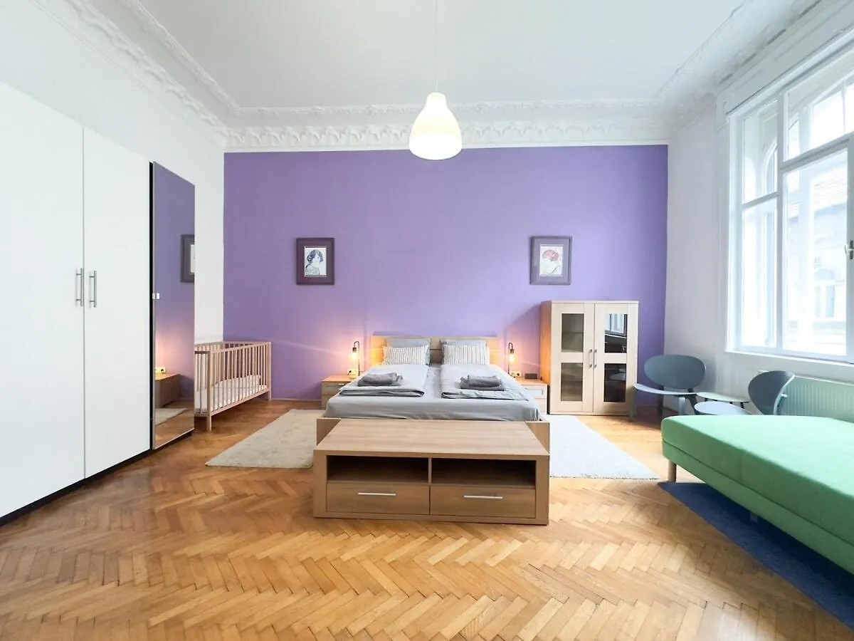 Apartment Huge Family Friendly 2Br Downtown Apt - Deco House Budapest