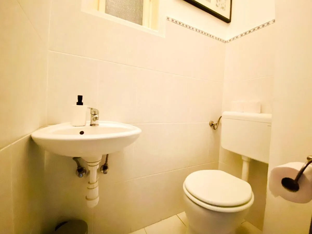 Huge Family Friendly 2Br Downtown Apt - Deco House Budapest Hungary