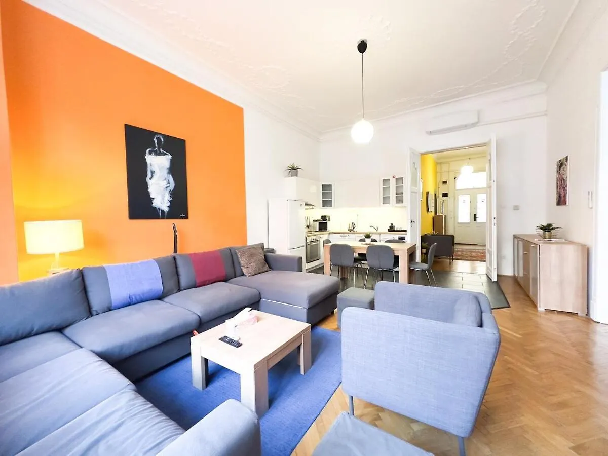 Apartment Huge Family Friendly 2Br Downtown Apt - Deco House Budapest